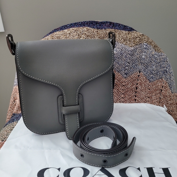 💕SOLD💕 Coach 1941 courier crossbody Heather grey - Picture 4 of 12